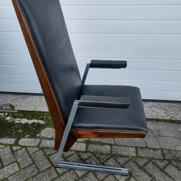 Fauteuils van J.J.M. Vegter en T.T. Deurvorst - Afbeelding 2