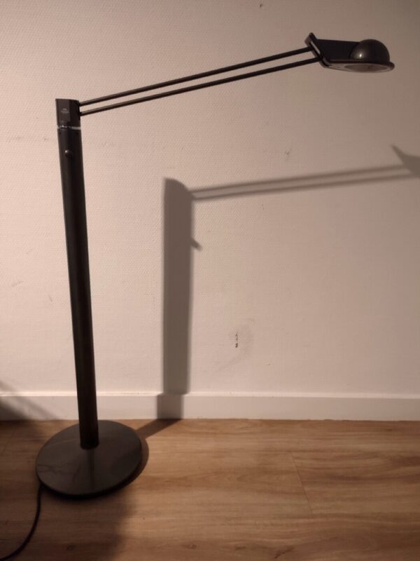 Vloerlamp Anade, Josep Lluscà voor Metalarte