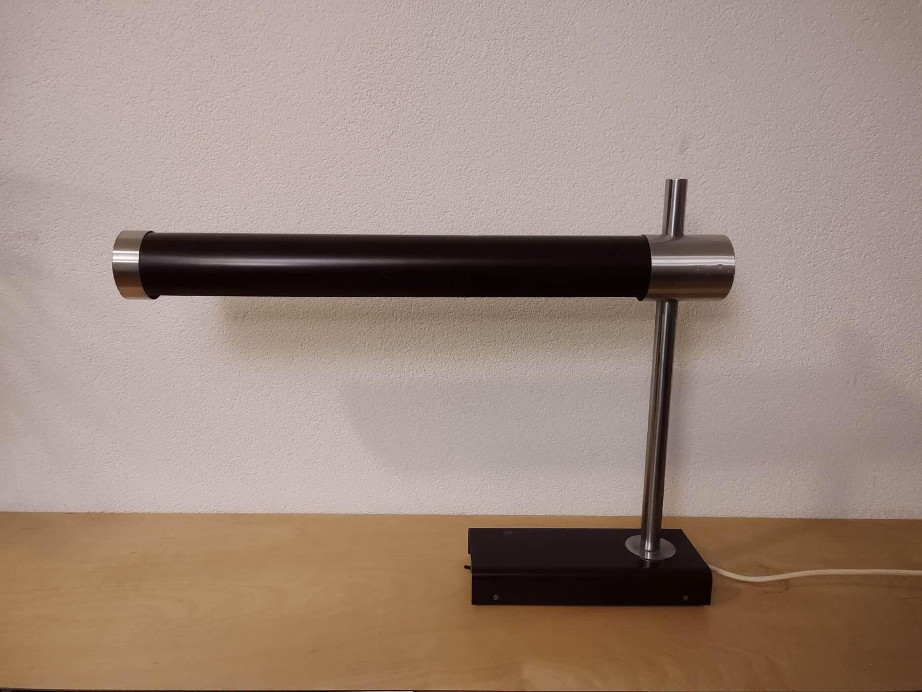 Brutalistische seventies bureaulamp