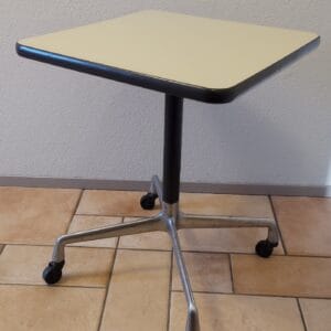 Bijzettafel Contract van Charles & Ray Eames voor Herman Miller